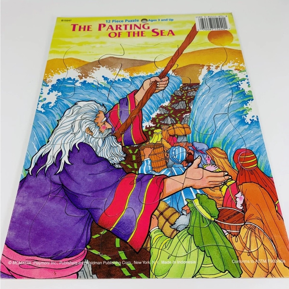 VTG  Playmore Tray Puzzle Moses Parting Of The Sea 1999 Religious Bible Stories